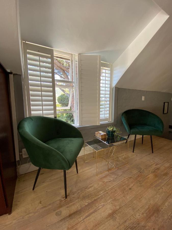 Cosy And Unique Family Retreat In Hout Bay Villa Кейптаун Екстериор снимка