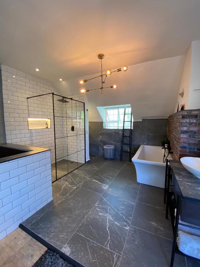 Cosy And Unique Family Retreat In Hout Bay Villa Кейптаун Екстериор снимка