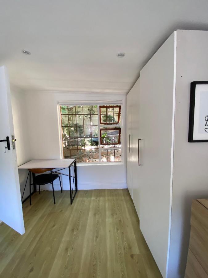 Cosy And Unique Family Retreat In Hout Bay Villa Кейптаун Екстериор снимка