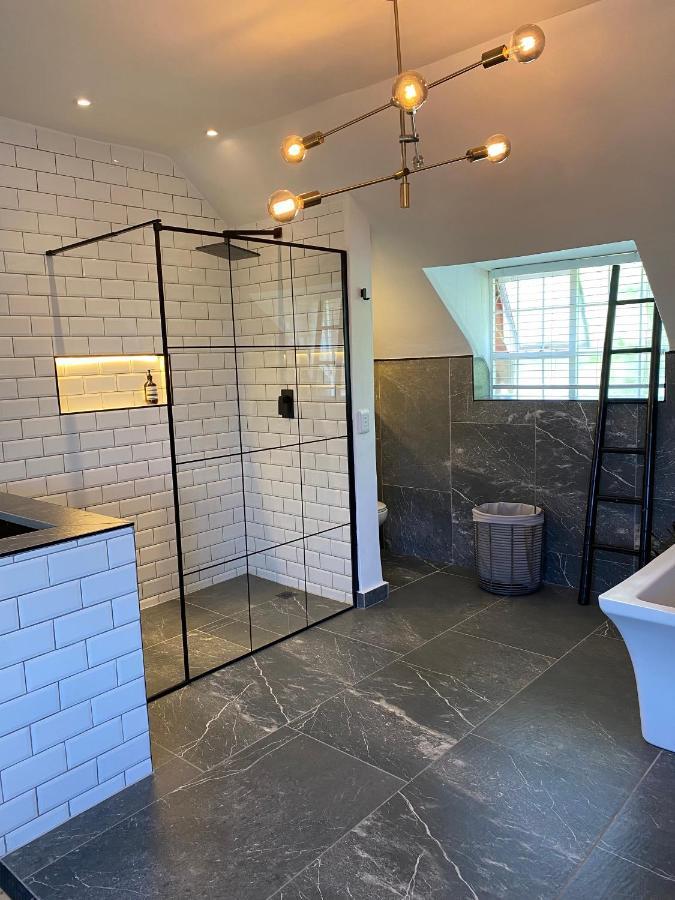 Cosy And Unique Family Retreat In Hout Bay Villa Кейптаун Екстериор снимка