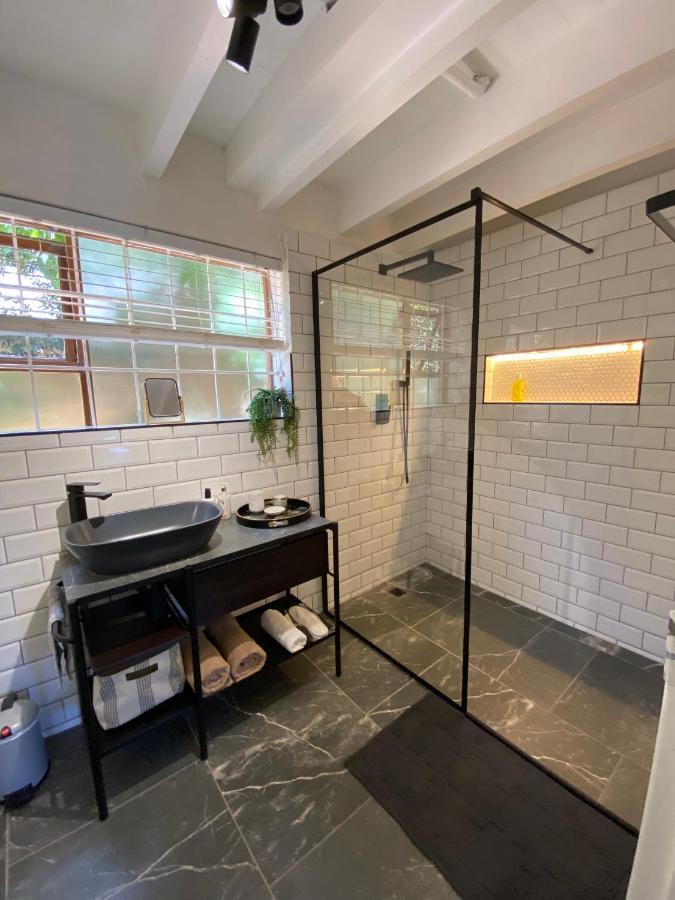 Cosy And Unique Family Retreat In Hout Bay Villa Кейптаун Екстериор снимка